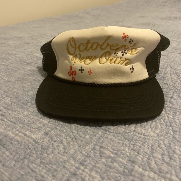 Selling ovo hats for cheap retail is $80 - Picture 2 of 4